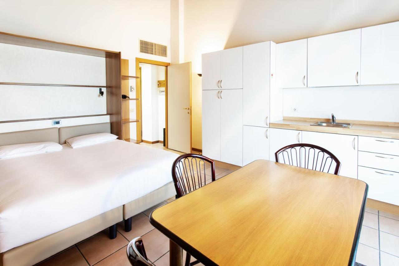 Residenza Le Cupole Aparthotel Parma Ngoại thất bức ảnh